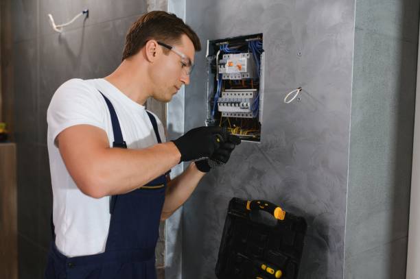 Best Licensed Electrician  in Highland Beach, FL